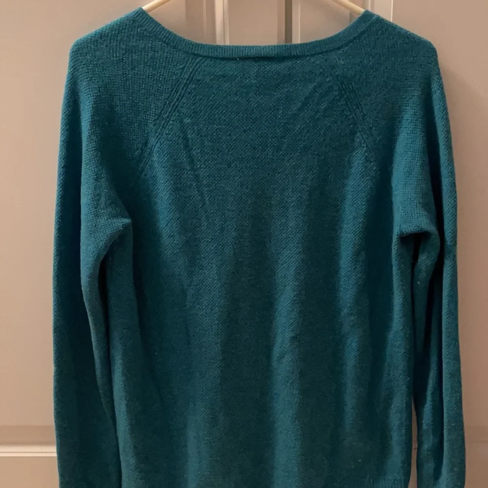 GAP sweater